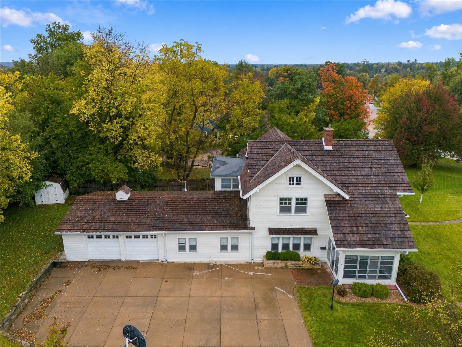 517 Knollwood Drive SE Cedar Rapids IA 52403