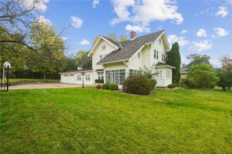 517 Knollwood Drive SE Cedar Rapids IA 52403