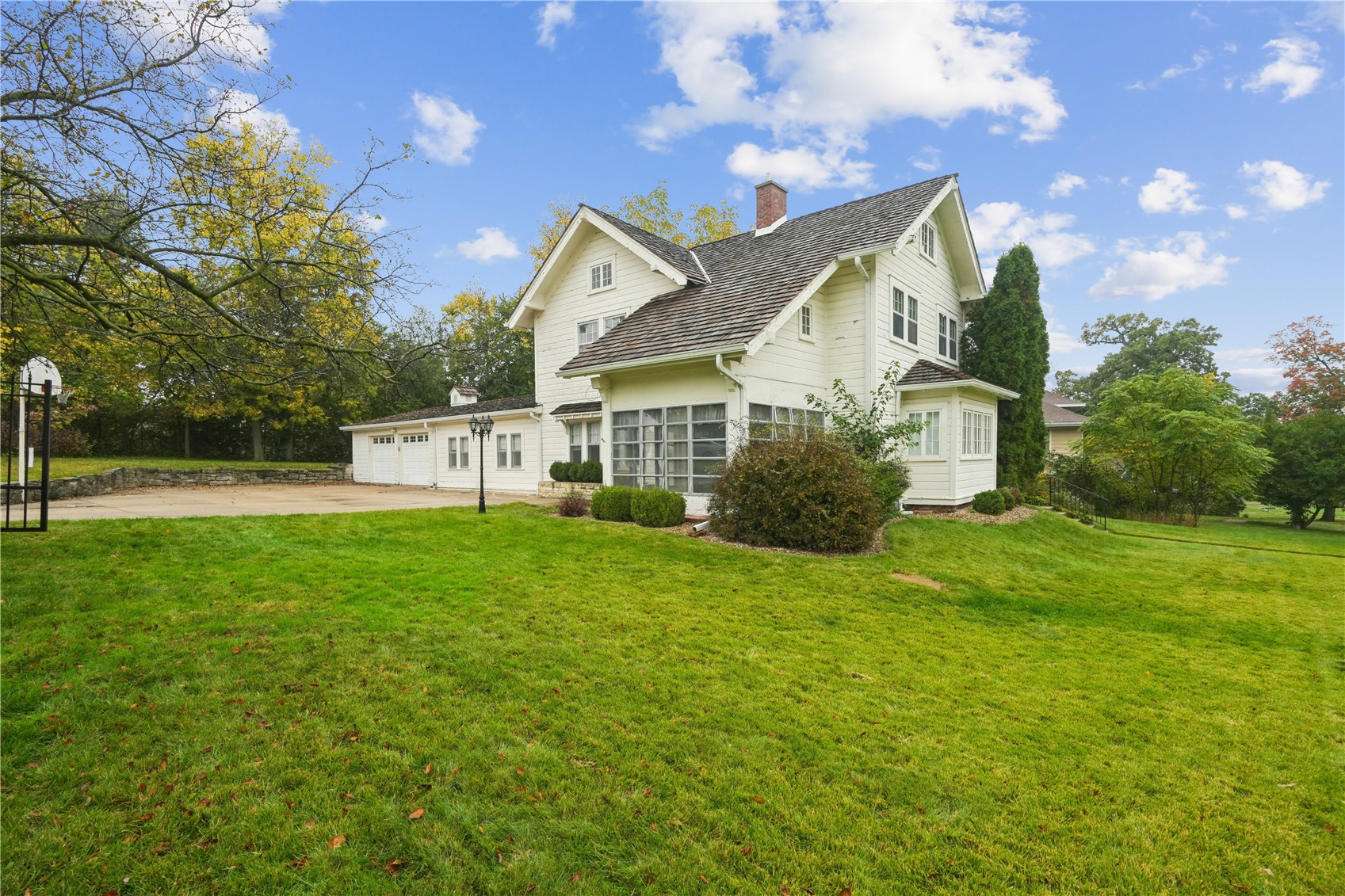 517 Knollwood Drive SE Cedar Rapids IA 52403