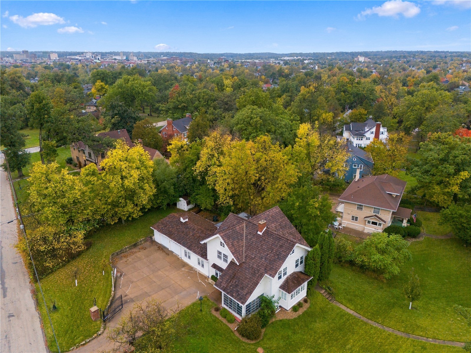 517 Knollwood Drive SE Cedar Rapids IA 52403