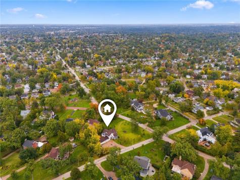 517 Knollwood Drive SE Cedar Rapids IA 52403