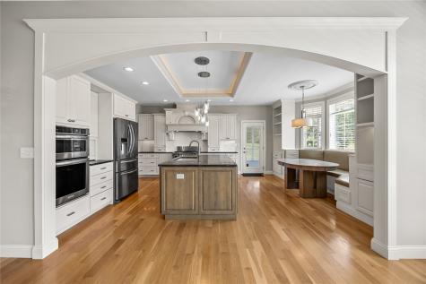 713 Sherwood Drive Iowa City IA 52245