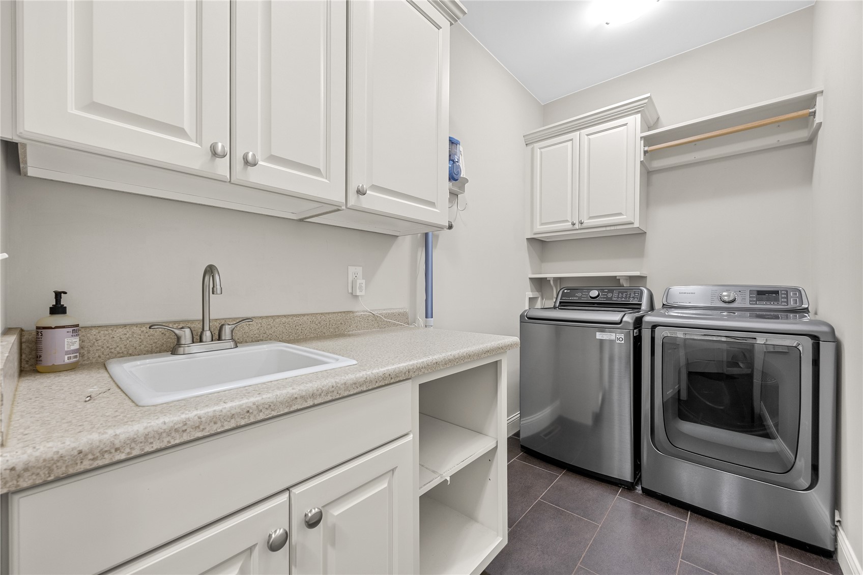 713 Sherwood Drive Iowa City IA 52245