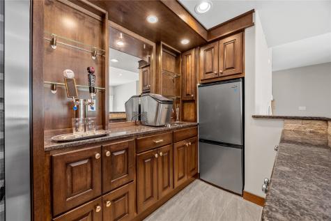 713 Sherwood Drive Iowa City IA 52245