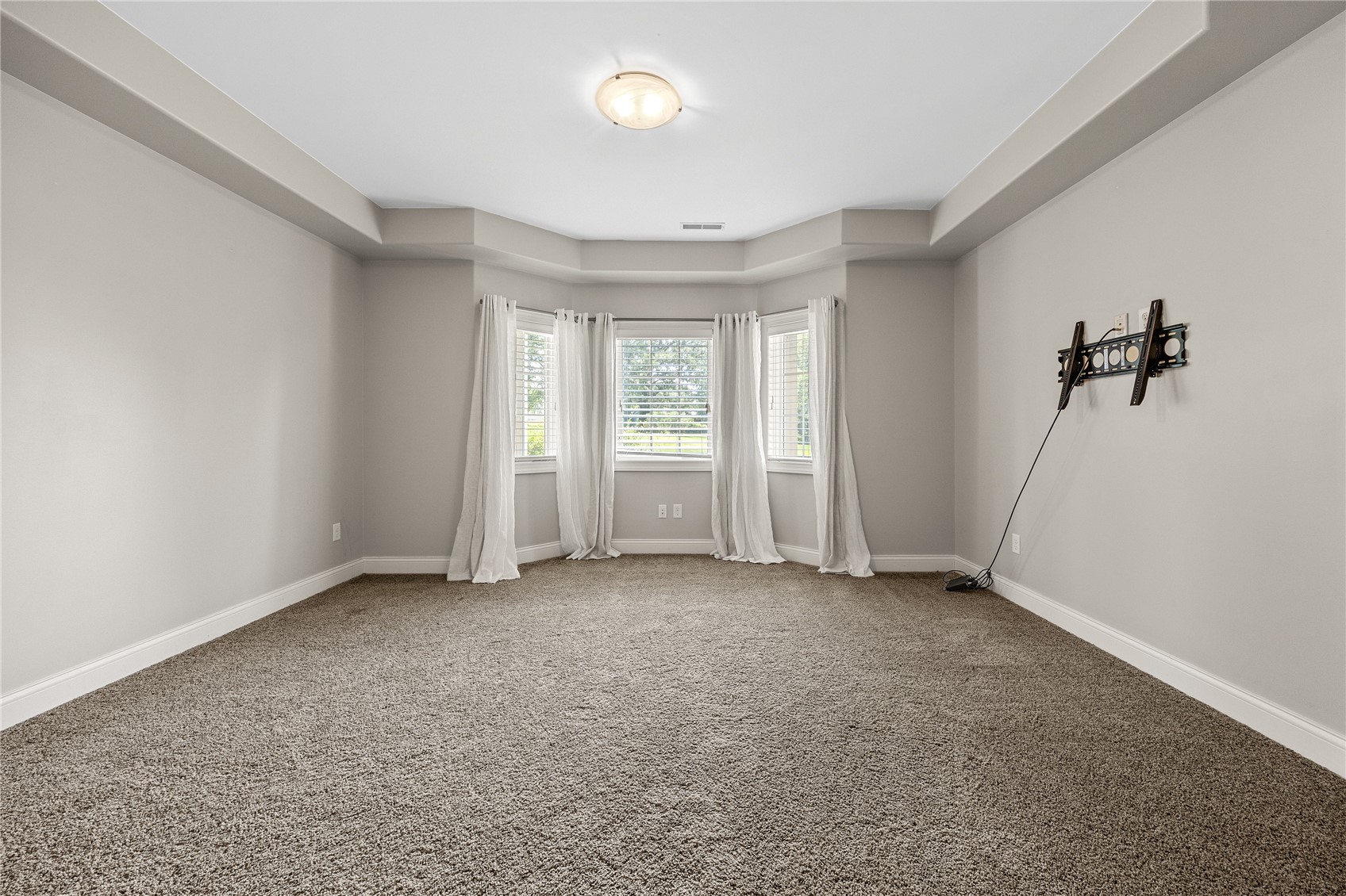 713 Sherwood Drive Iowa City IA 52245