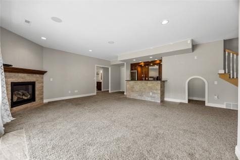 713 Sherwood Drive Iowa City IA 52245