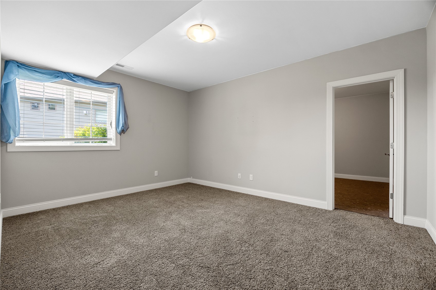 713 Sherwood Drive Iowa City IA 52245