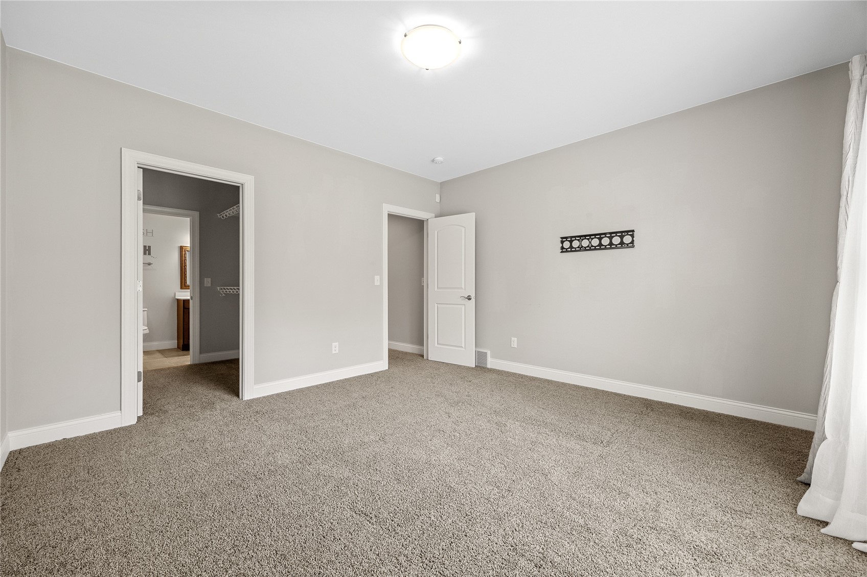 713 Sherwood Drive Iowa City IA 52245