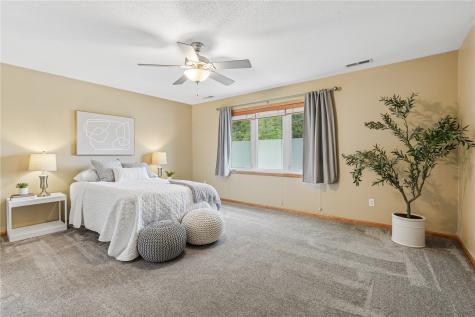 1013 Chesterfield Road Cedar Rapids IA 52402