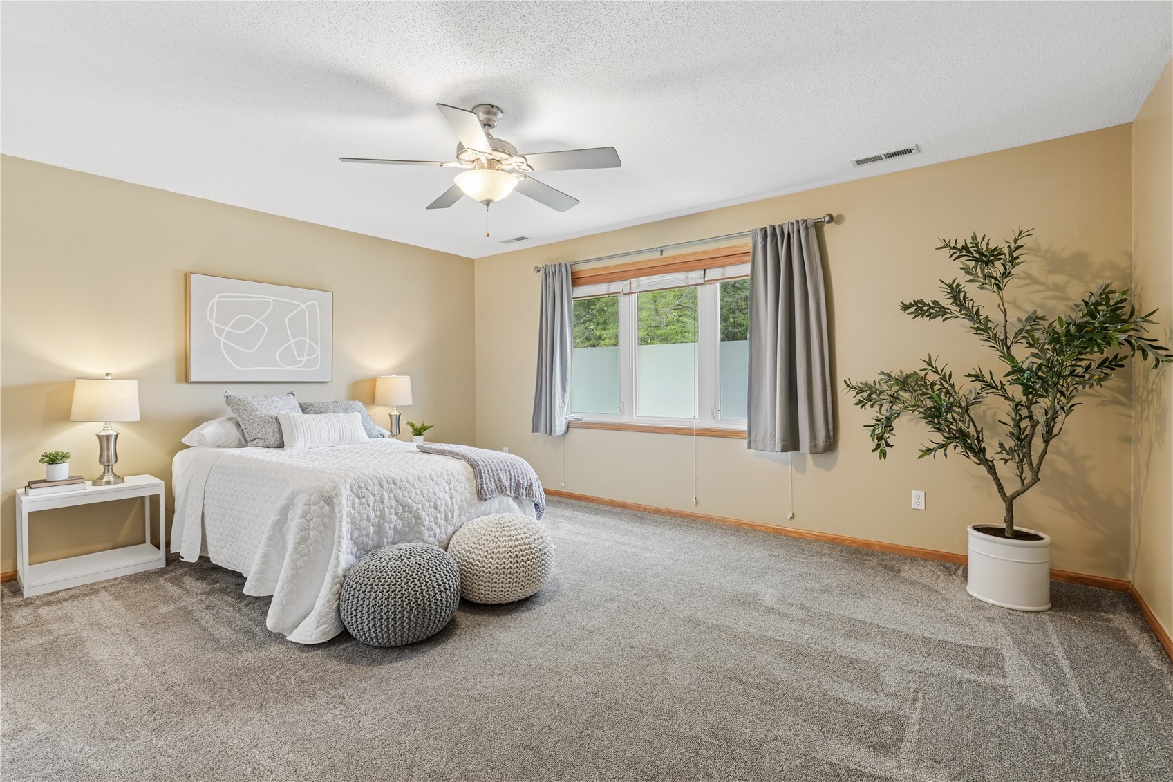 1013 Chesterfield Road Cedar Rapids IA 52402