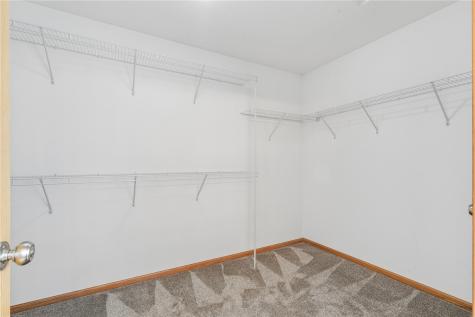 1013 Chesterfield Road Cedar Rapids IA 52402