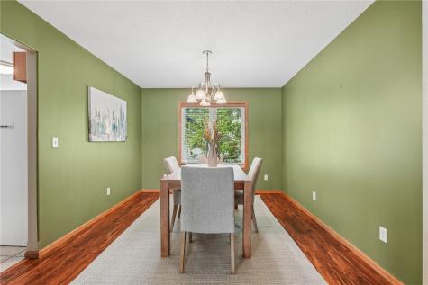 1013 Chesterfield Road Cedar Rapids IA 52402