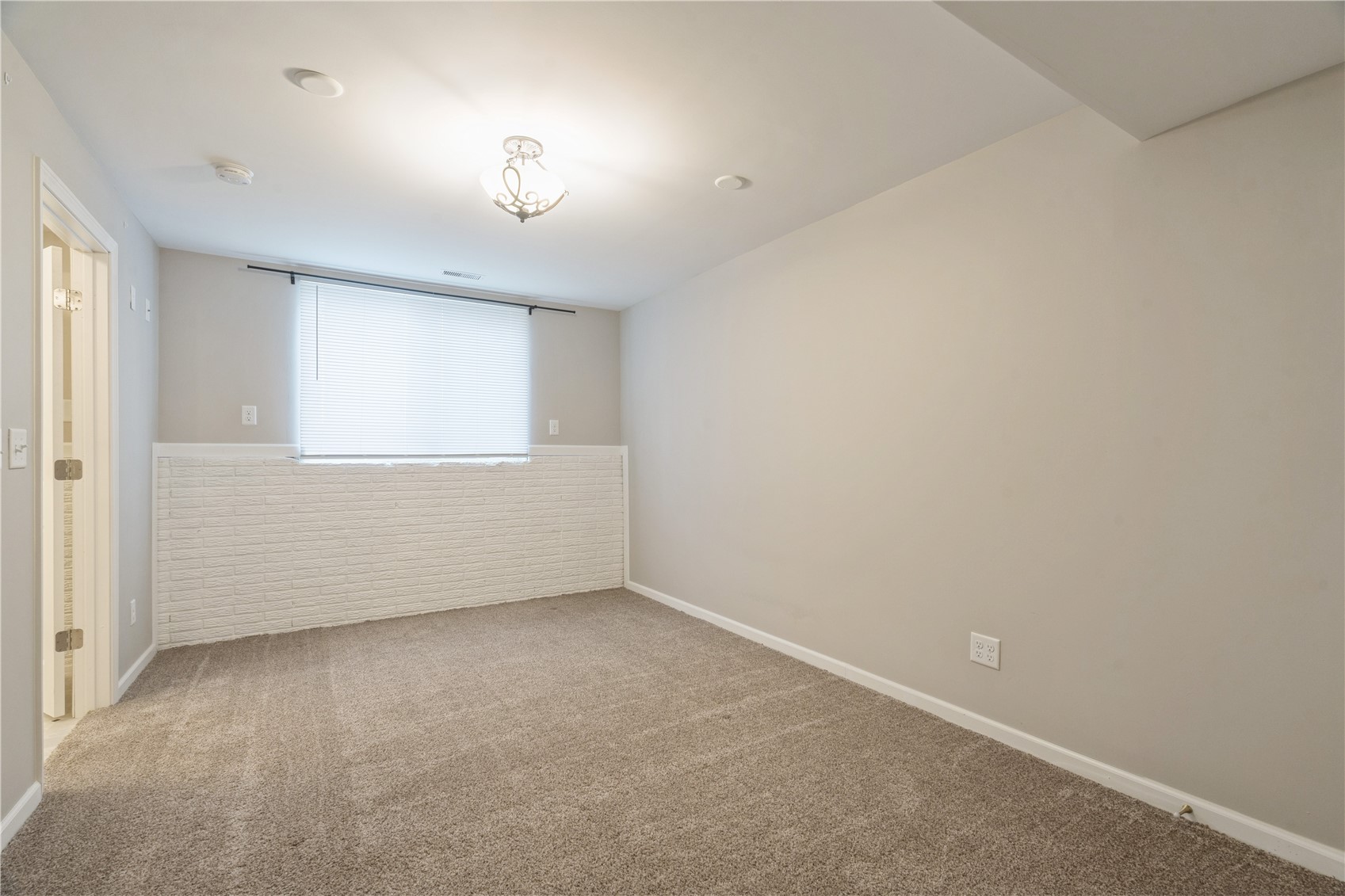 2250 Hillview Drive Marion IA 52302