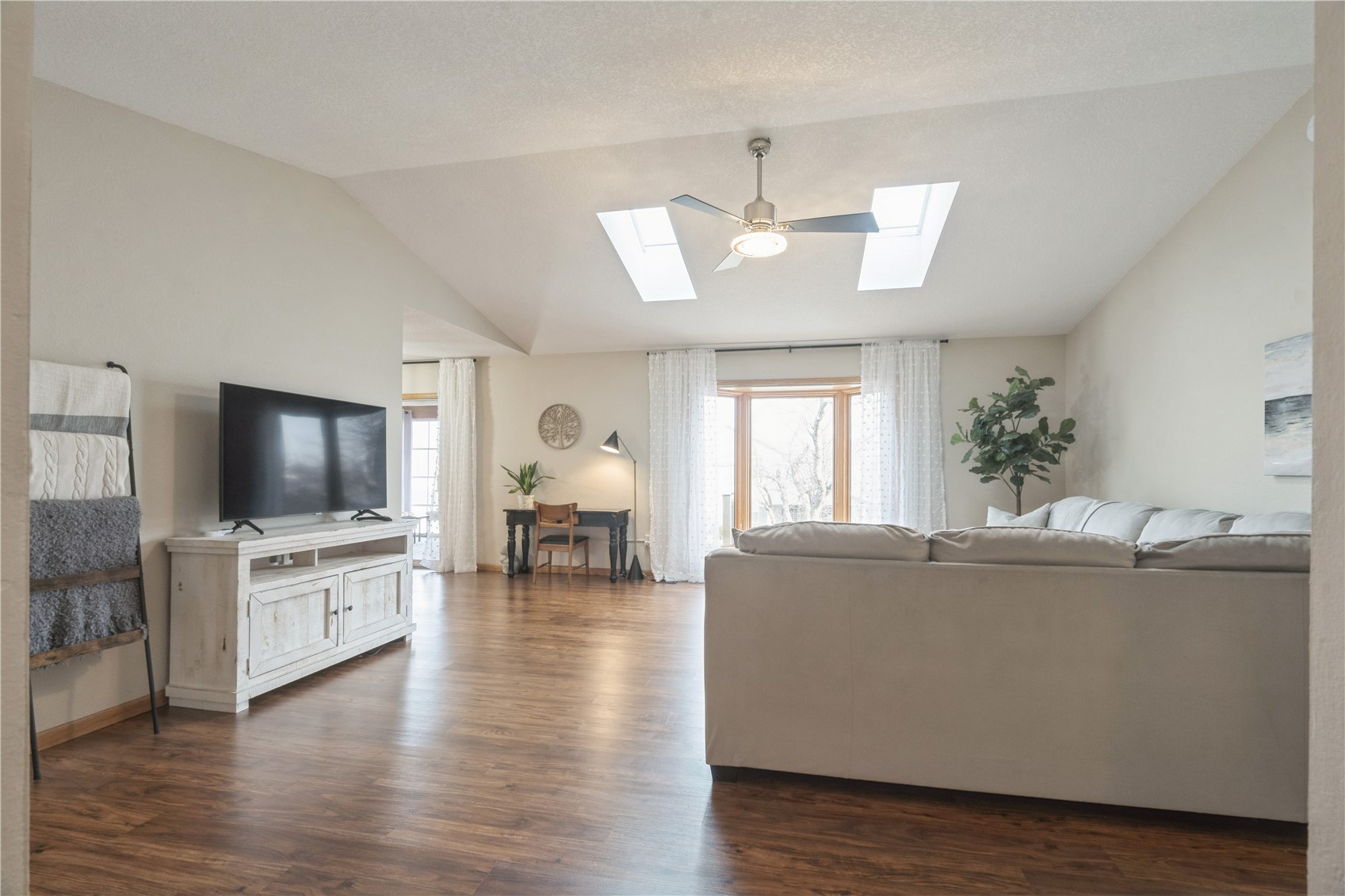 2250 Hillview Drive Marion IA 52302