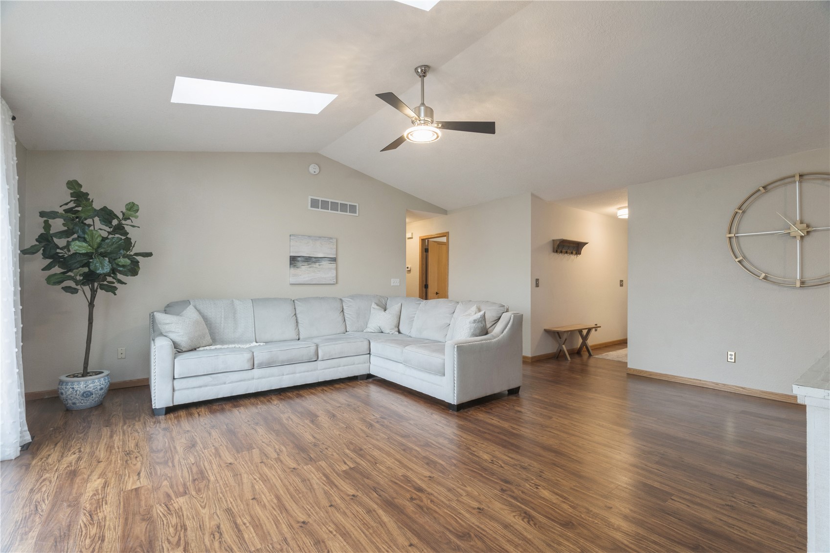 2250 Hillview Drive Marion IA 52302