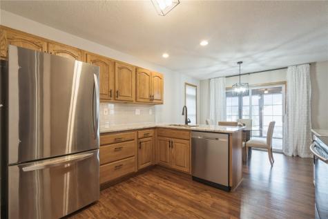 2250 Hillview Drive Marion IA 52302