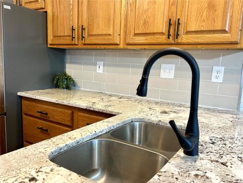 2250 Hillview Drive Marion IA 52302