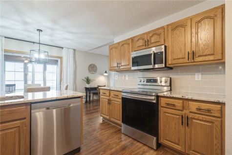 2250 Hillview Drive Marion IA 52302