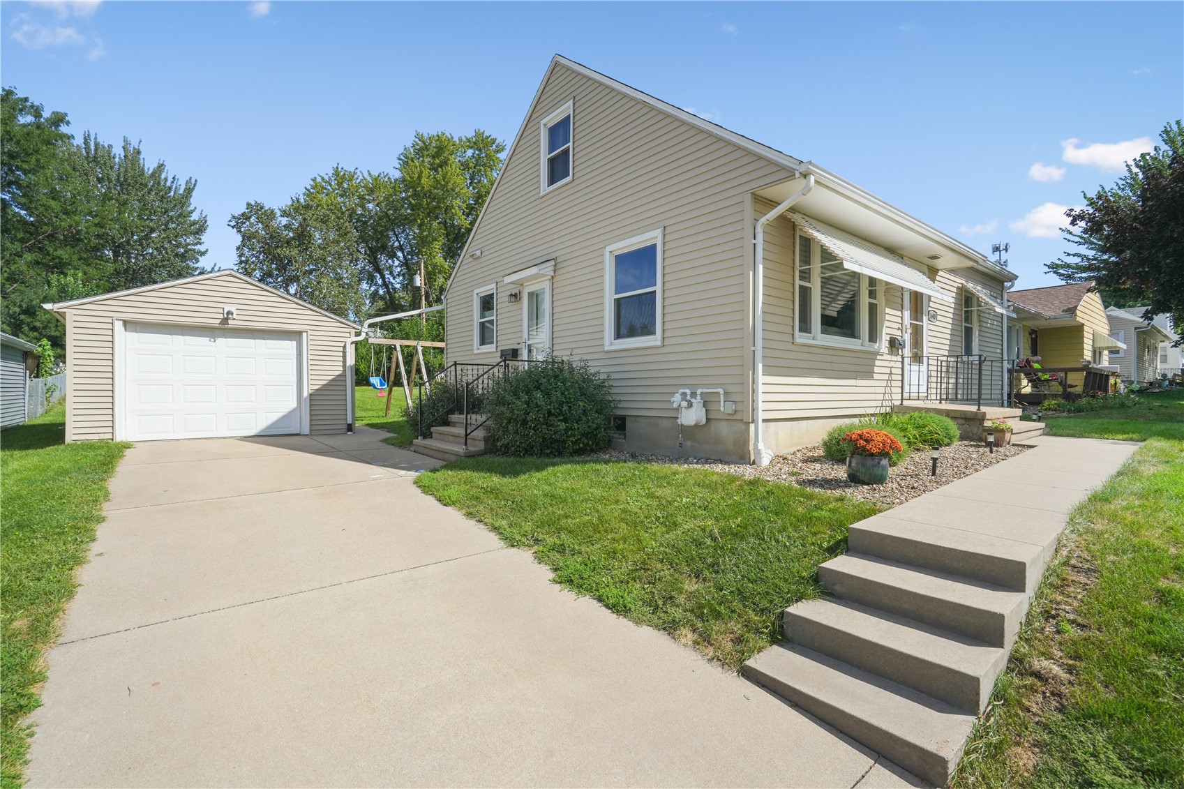 1600 10th Avenue SW Cedar Rapids IA 52404