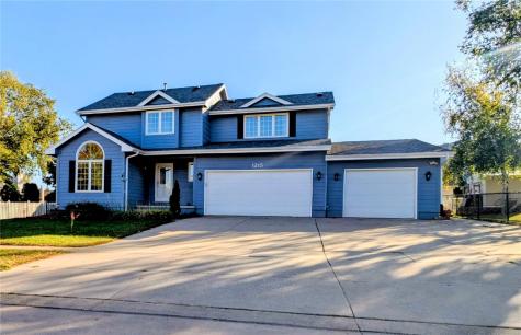 1215 Prairieview Drive NE Cedar Rapids IA 52402