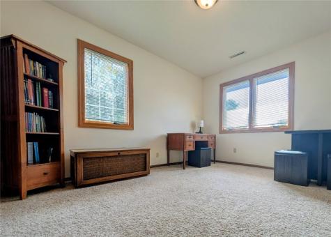 1215 Prairieview Drive NE Cedar Rapids IA 52402