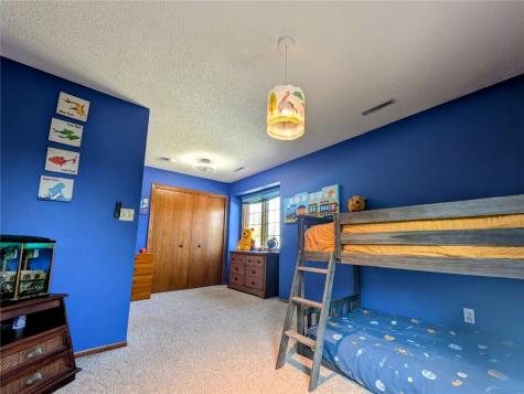 1215 Prairieview Drive NE Cedar Rapids IA 52402