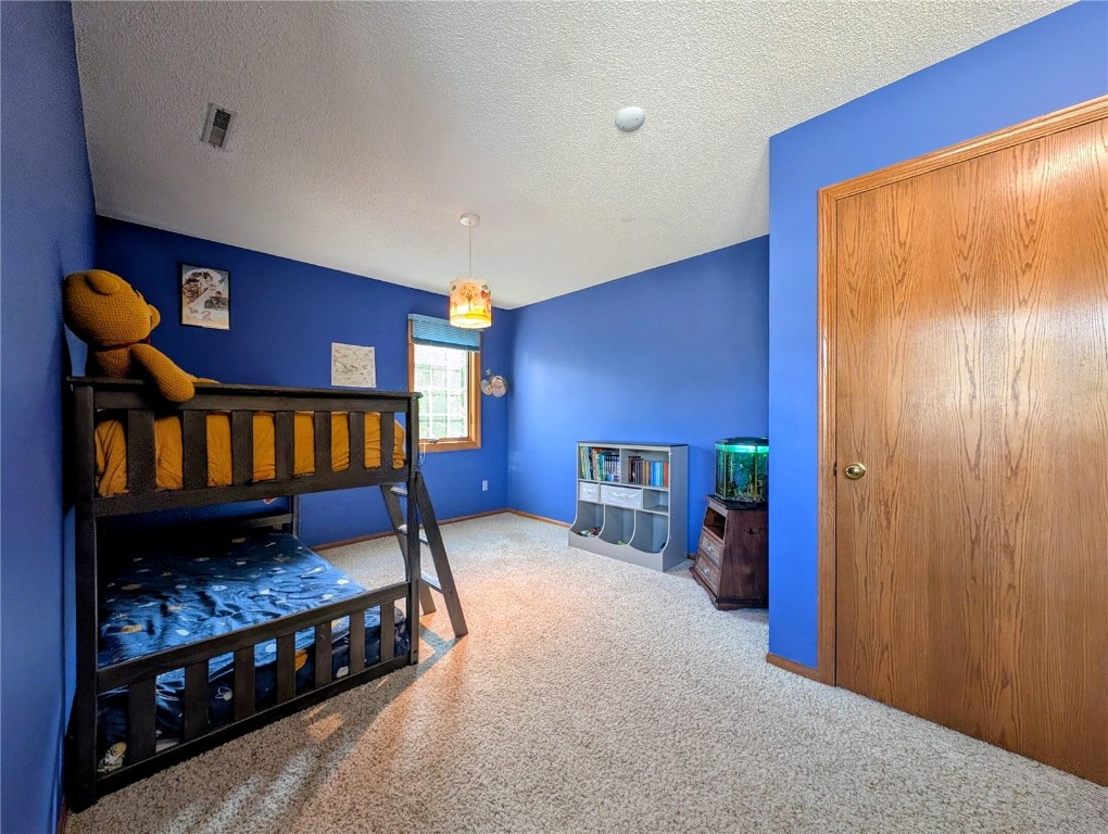 1215 Prairieview Drive NE Cedar Rapids IA 52402