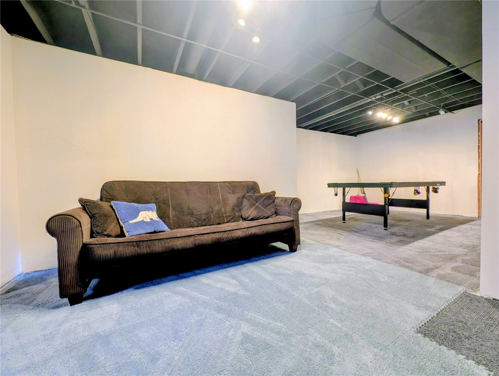 1215 Prairieview Drive NE Cedar Rapids IA 52402