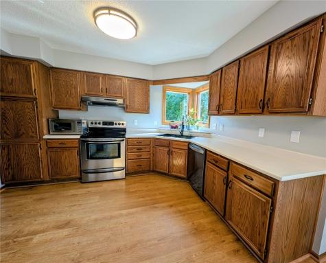 1215 Prairieview Drive NE Cedar Rapids IA 52402