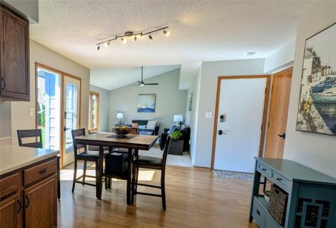1215 Prairieview Drive NE Cedar Rapids IA 52402