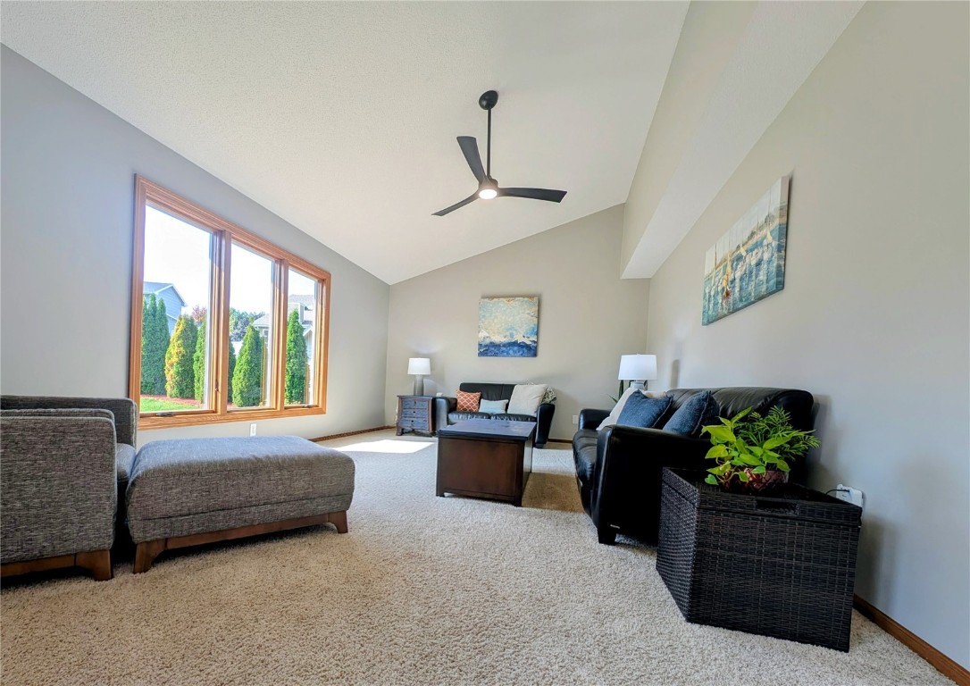 1215 Prairieview Drive NE Cedar Rapids IA 52402