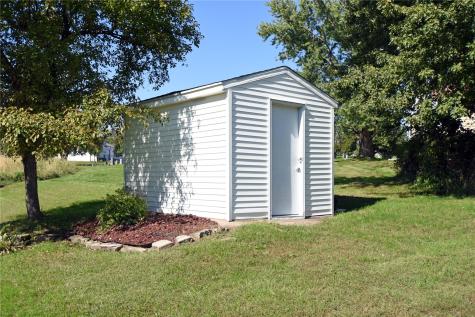 3137 Emerald Avenue SE Cedar Rapids IA 52403