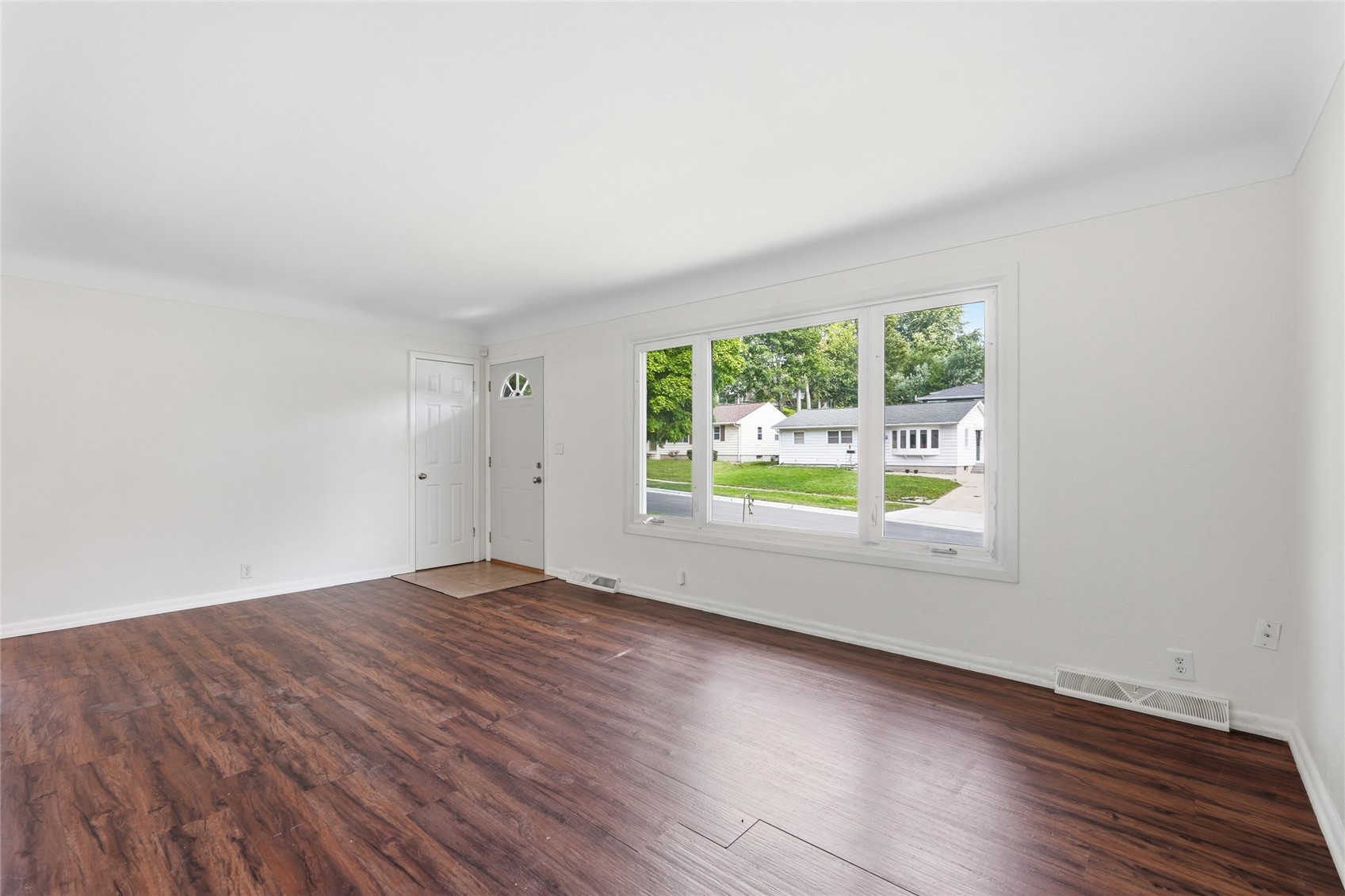 3633 Bel Air Drive SE Cedar Rapids IA 52403