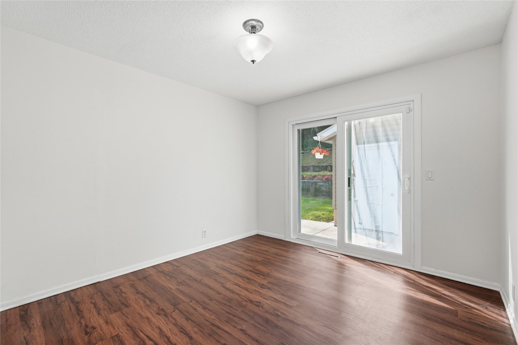 3633 Bel Air Drive SE Cedar Rapids IA 52403
