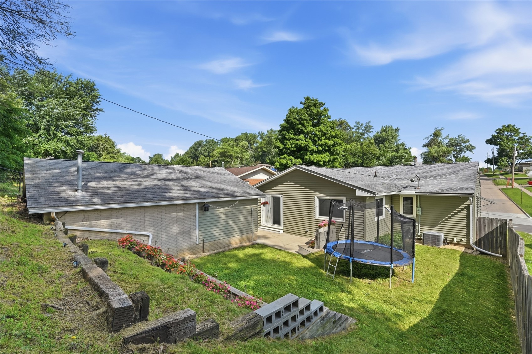 3633 Bel Air Drive SE Cedar Rapids IA 52403