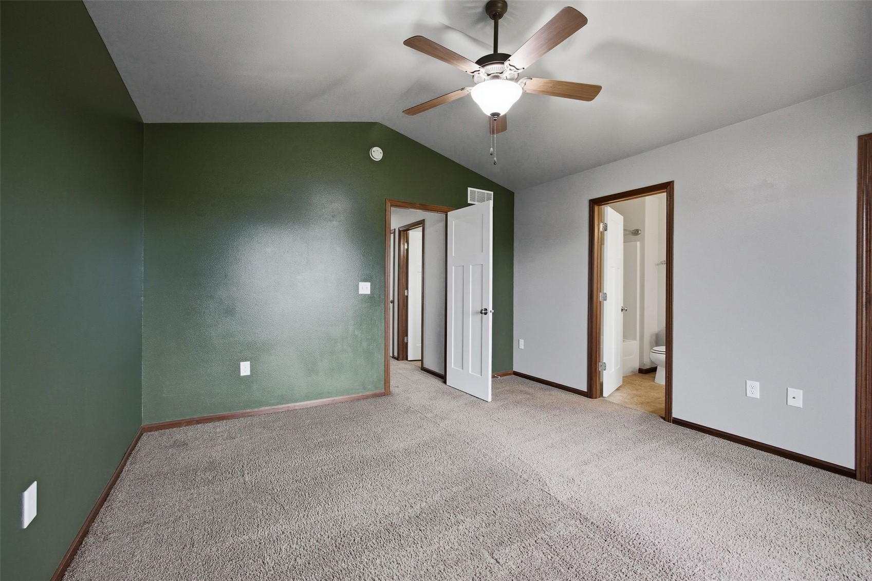2609 Russell Drive Iowa City IA 52240