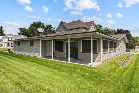 200 Locust Street SW Blairstown IA 52209