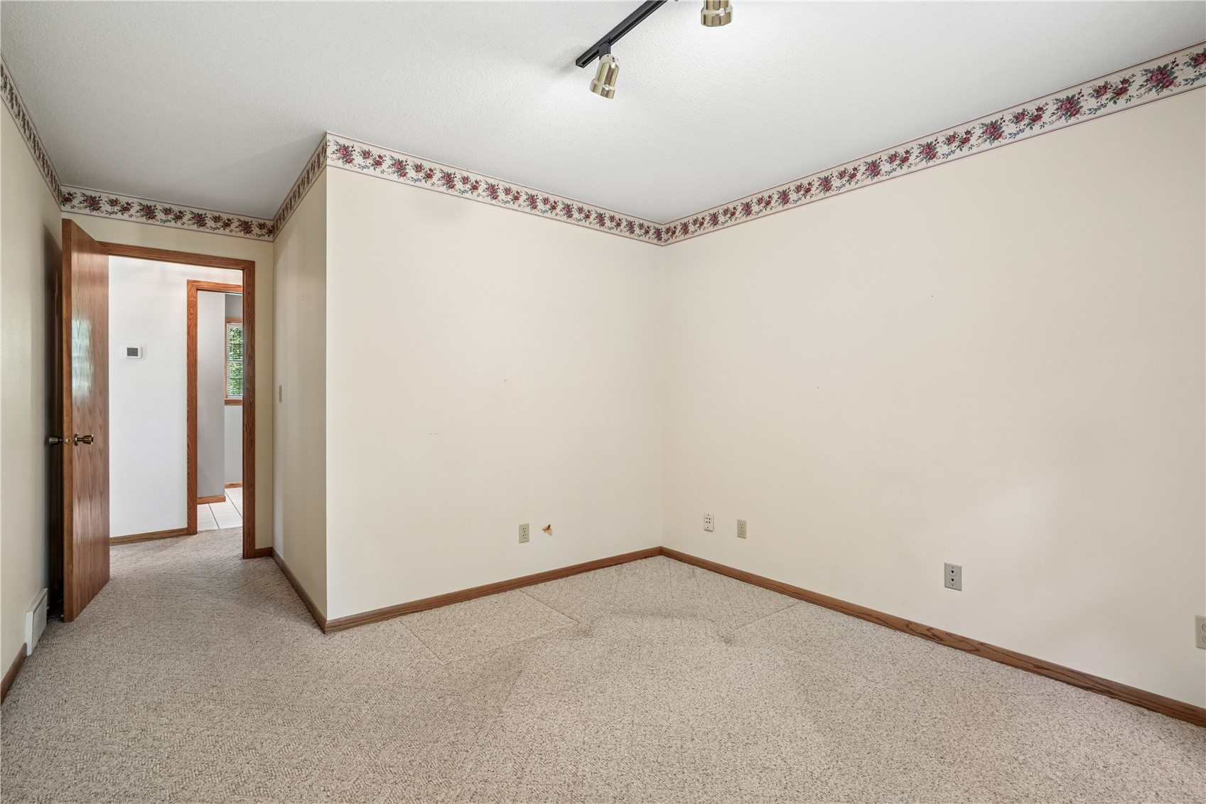 4084 Crest View NE Solon IA 52333