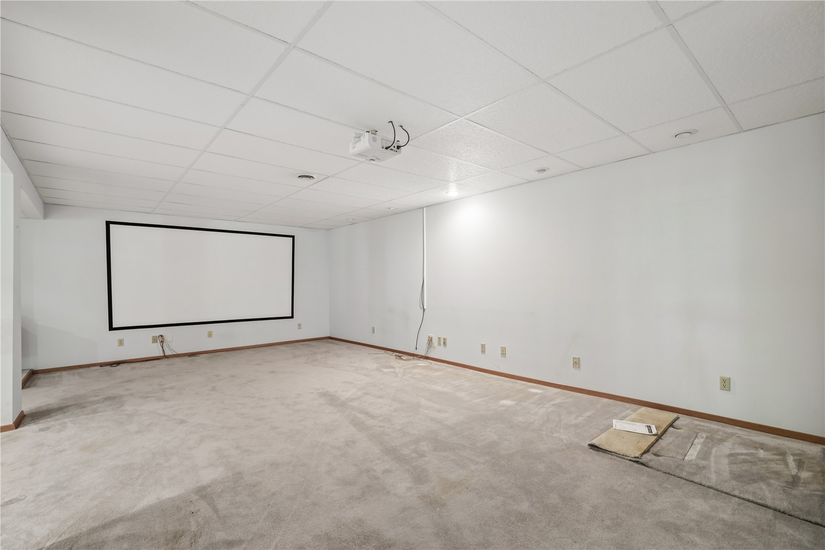 4084 Crest View NE Solon IA 52333