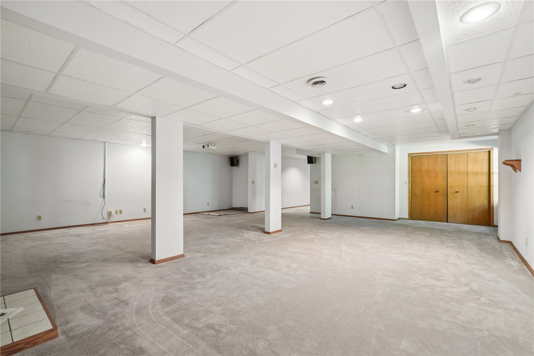 4084 Crest View NE Solon IA 52333