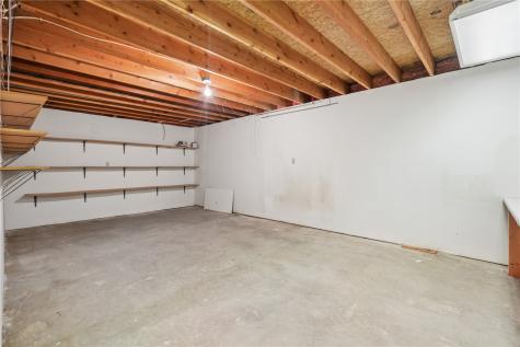4084 Crest View NE Solon IA 52333