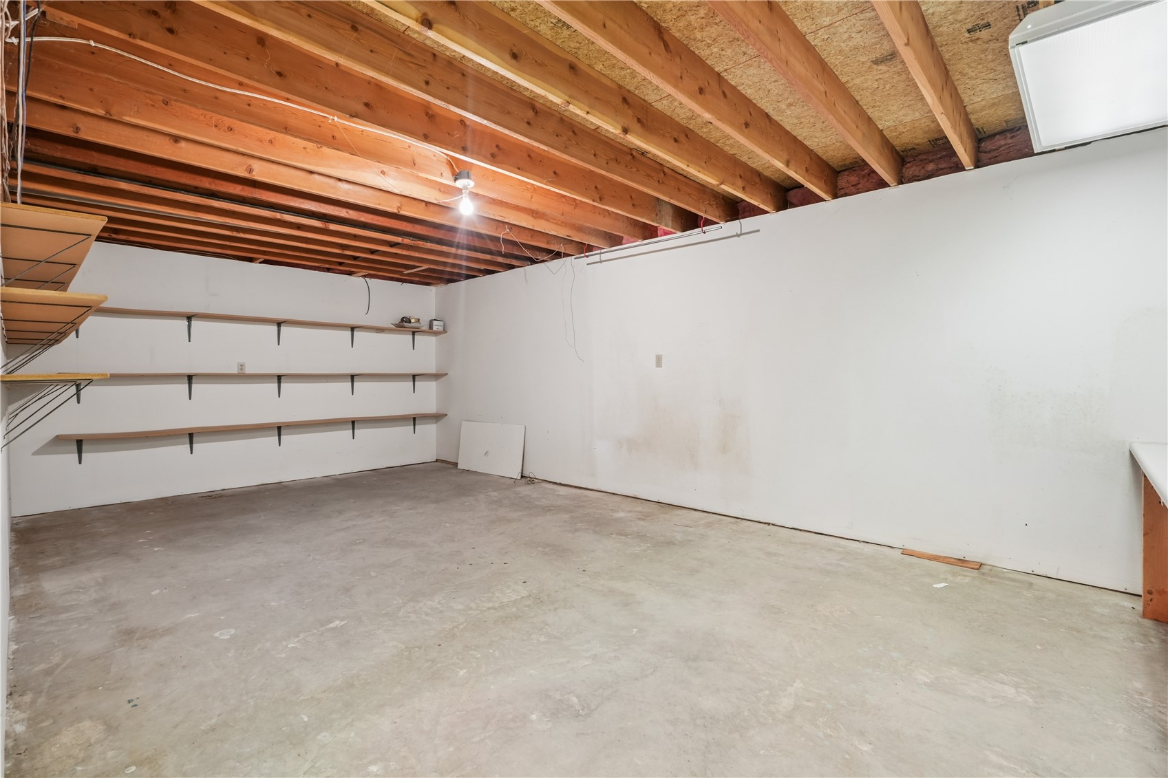 4084 Crest View NE Solon IA 52333