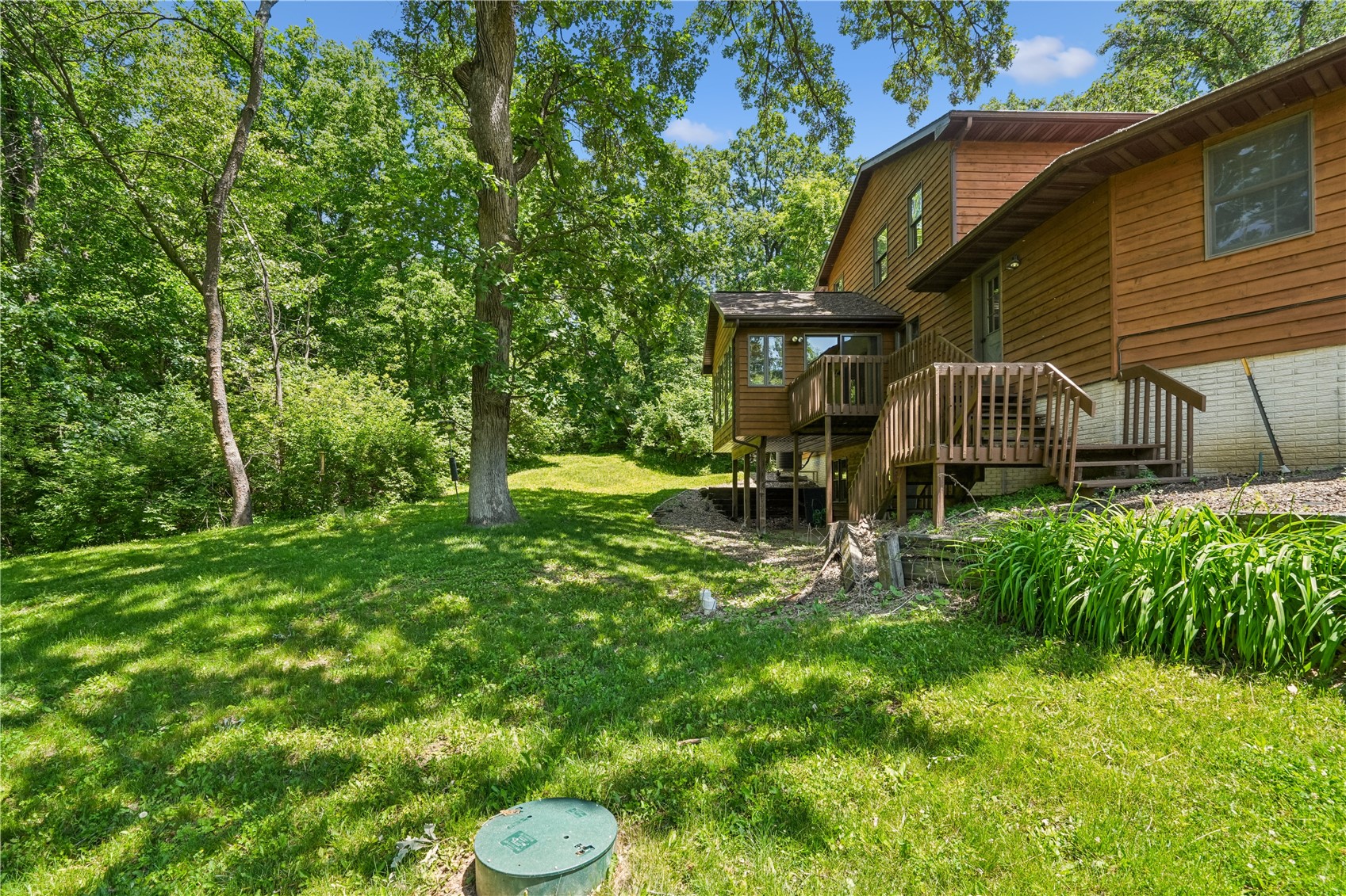 4084 Crest View NE Solon IA 52333