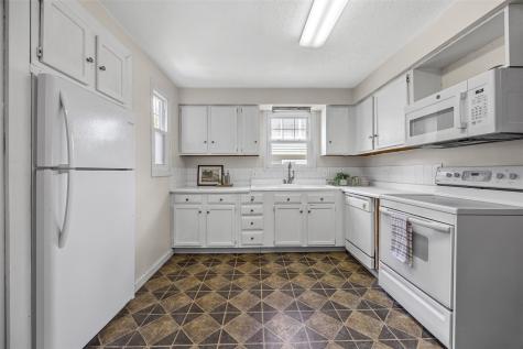 383 21st Street SE Cedar Rapids IA 52403