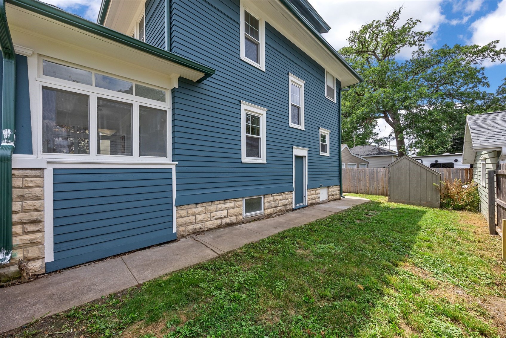 383 21st Street SE Cedar Rapids IA 52403