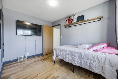 227 29th Avenue SW Cedar Rapids IA 52404
