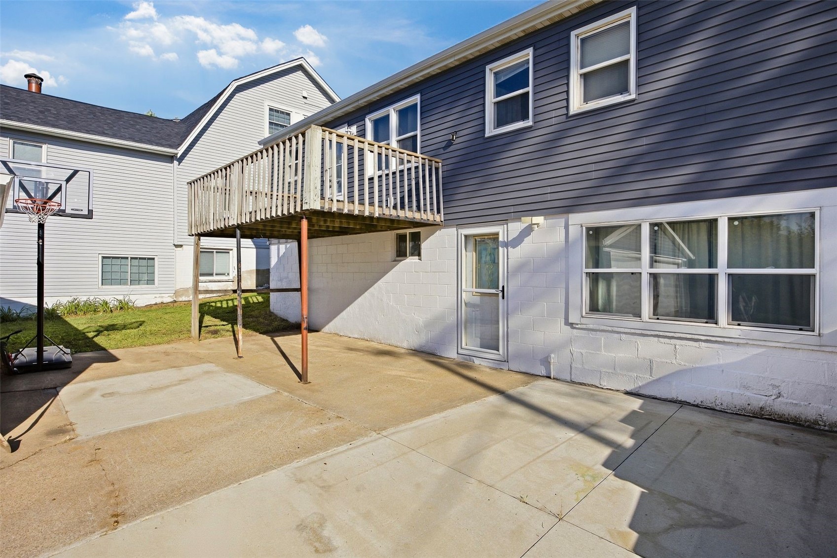 227 29th Avenue SW Cedar Rapids IA 52404