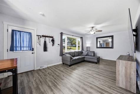 227 29th Avenue SW Cedar Rapids IA 52404