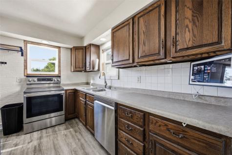 227 29th Avenue SW Cedar Rapids IA 52404