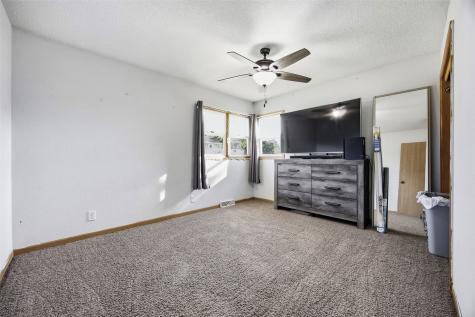 227 29th Avenue SW Cedar Rapids IA 52404